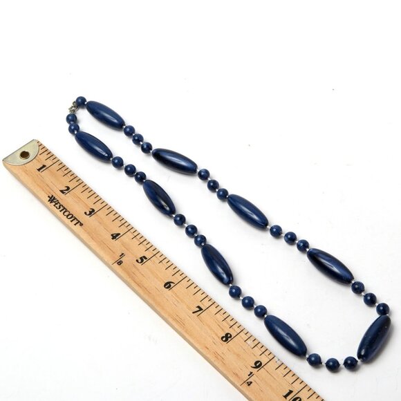 Vintage Oblong Acrylic Beaded Necklace Navy Blue Beads Long Tapered Retro 80s - Picture 4 of 5